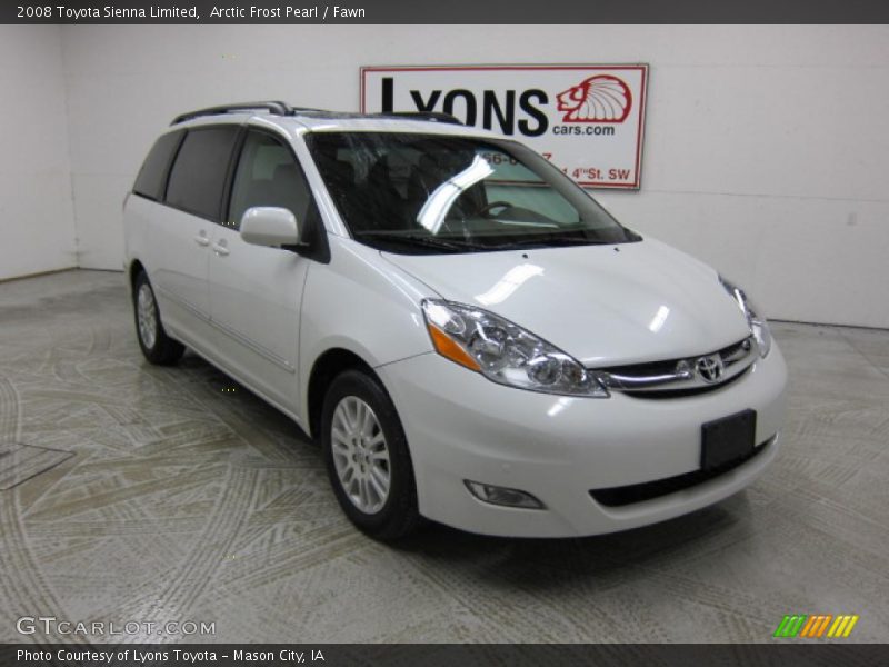 Front 3/4 View of 2008 Sienna Limited