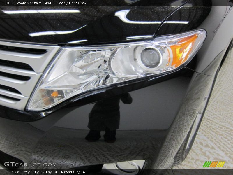Black / Light Gray 2011 Toyota Venza V6 AWD
