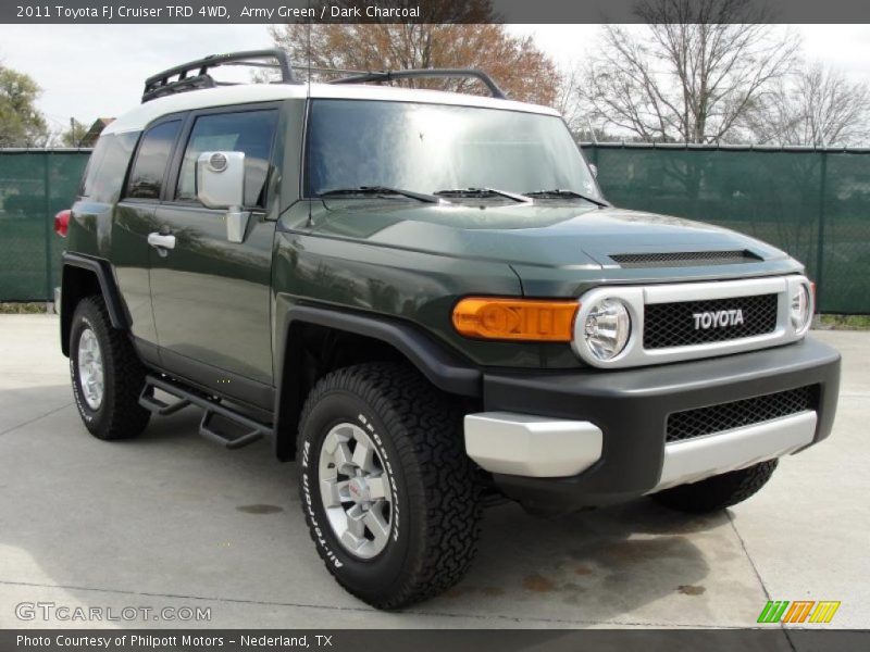Front 3/4 View of 2011 FJ Cruiser TRD 4WD
