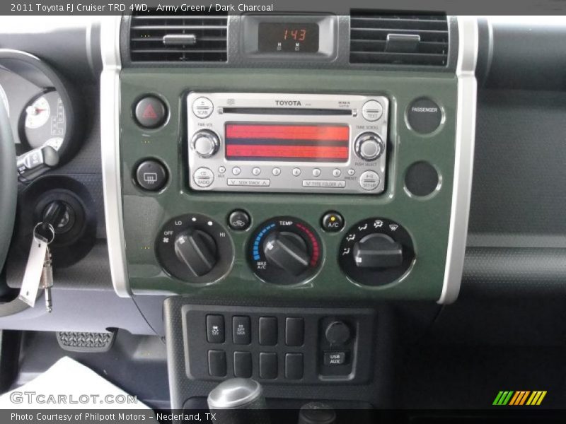 Dashboard of 2011 FJ Cruiser TRD 4WD