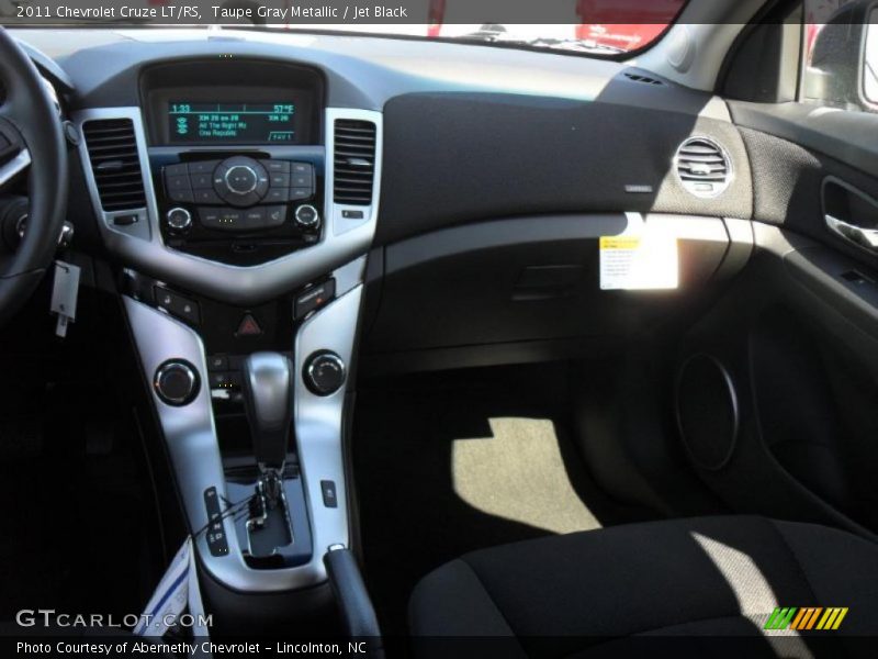 Dashboard of 2011 Cruze LT/RS