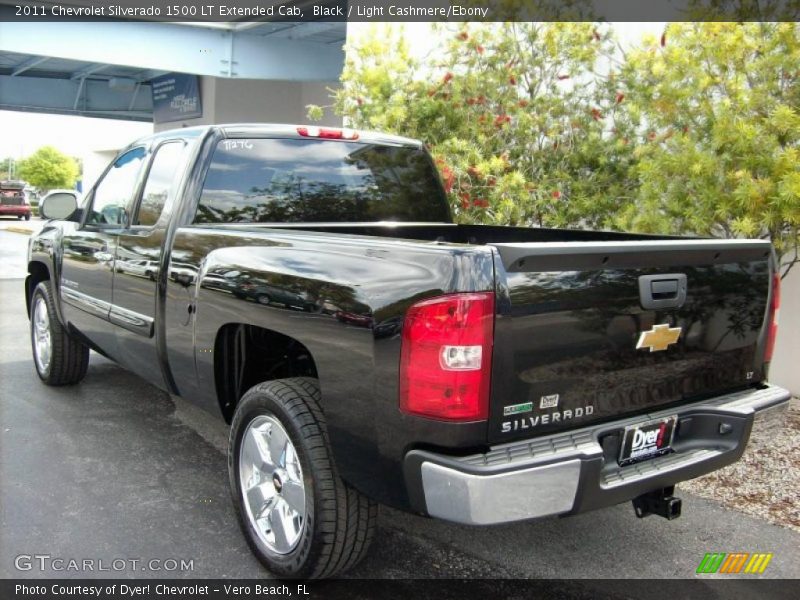Black / Light Cashmere/Ebony 2011 Chevrolet Silverado 1500 LT Extended Cab