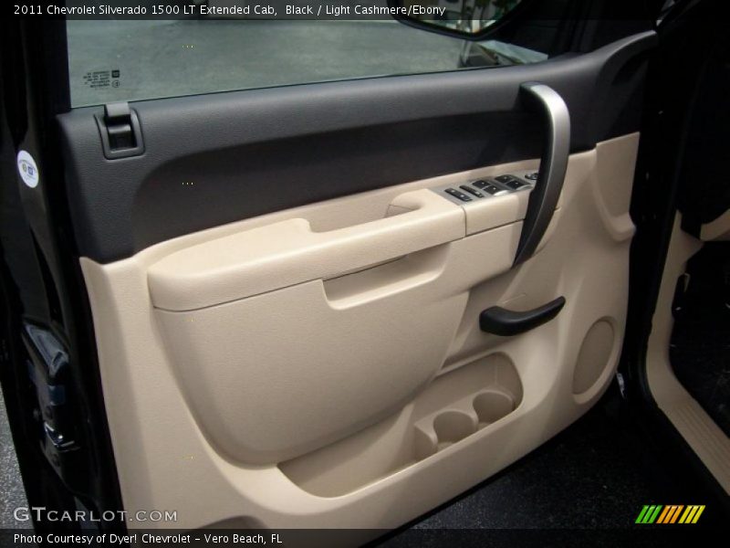 Black / Light Cashmere/Ebony 2011 Chevrolet Silverado 1500 LT Extended Cab