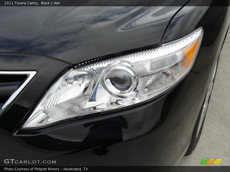 Black / Ash 2011 Toyota Camry