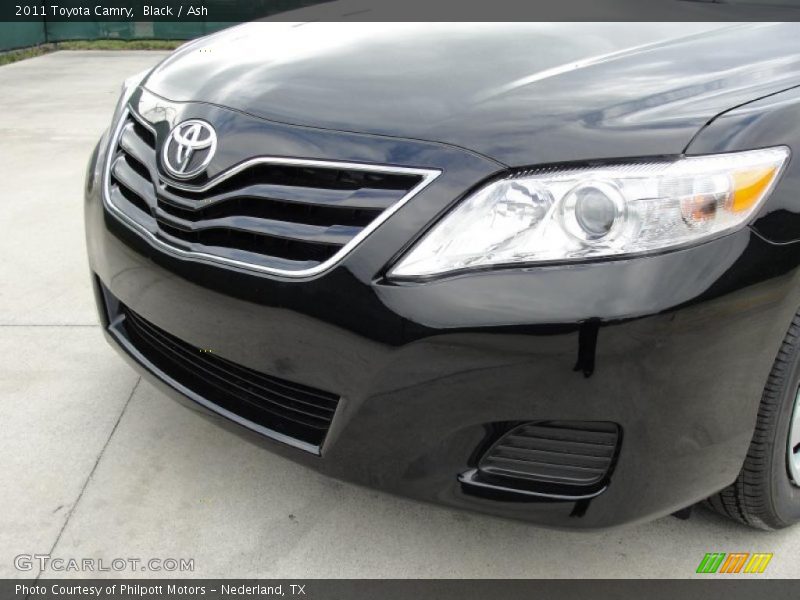 Black / Ash 2011 Toyota Camry