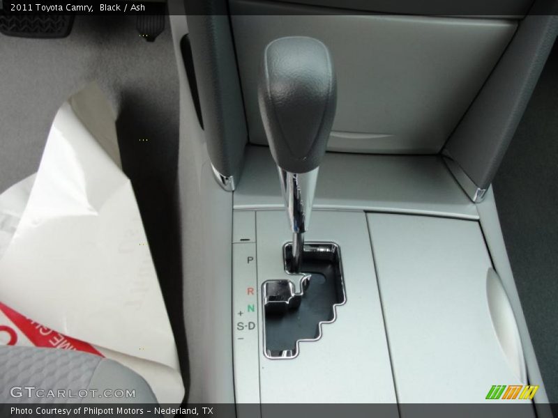 Black / Ash 2011 Toyota Camry