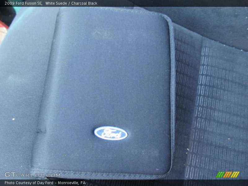 White Suede / Charcoal Black 2009 Ford Fusion SE