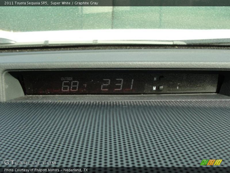 Super White / Graphite Gray 2011 Toyota Sequoia SR5