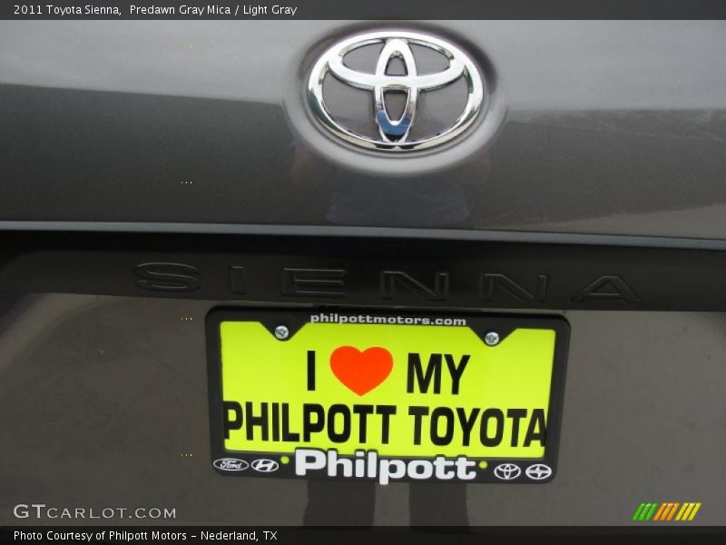 Predawn Gray Mica / Light Gray 2011 Toyota Sienna