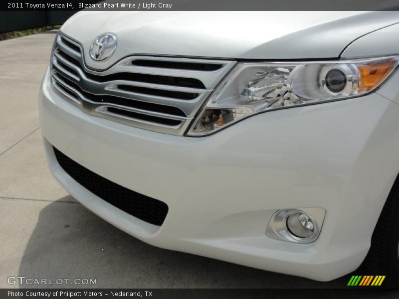 Blizzard Pearl White / Light Gray 2011 Toyota Venza I4
