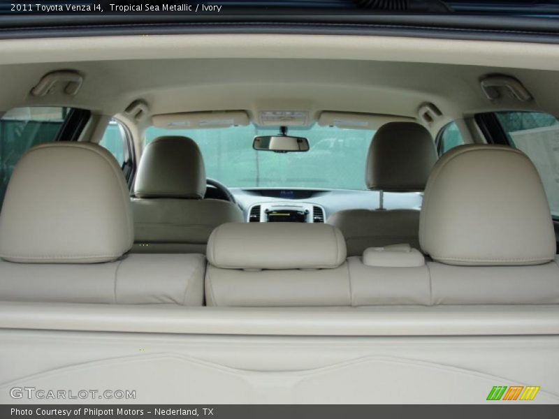 Tropical Sea Metallic / Ivory 2011 Toyota Venza I4