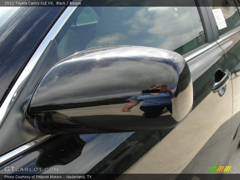 Black / Bisque 2011 Toyota Camry XLE V6