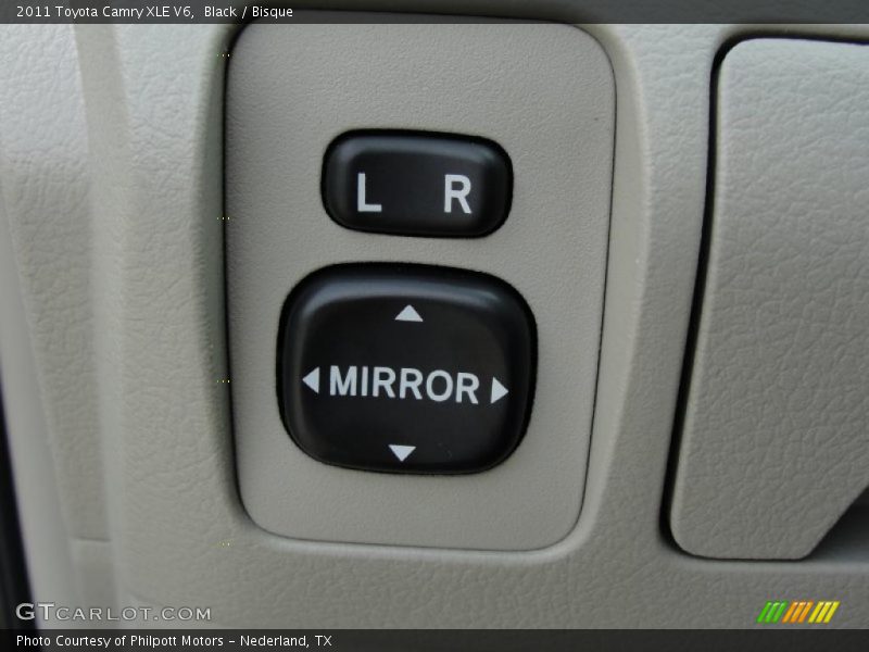 Black / Bisque 2011 Toyota Camry XLE V6