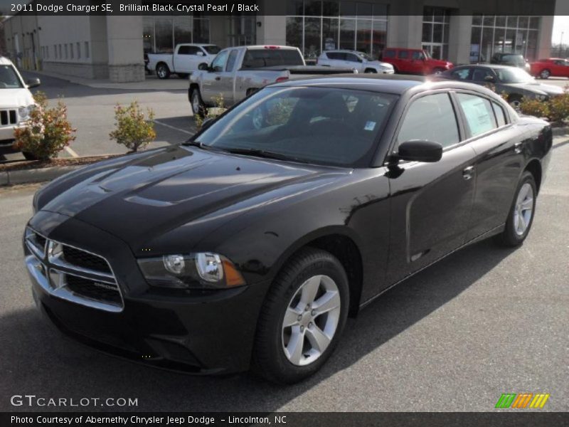 Front 3/4 View of 2011 Charger SE