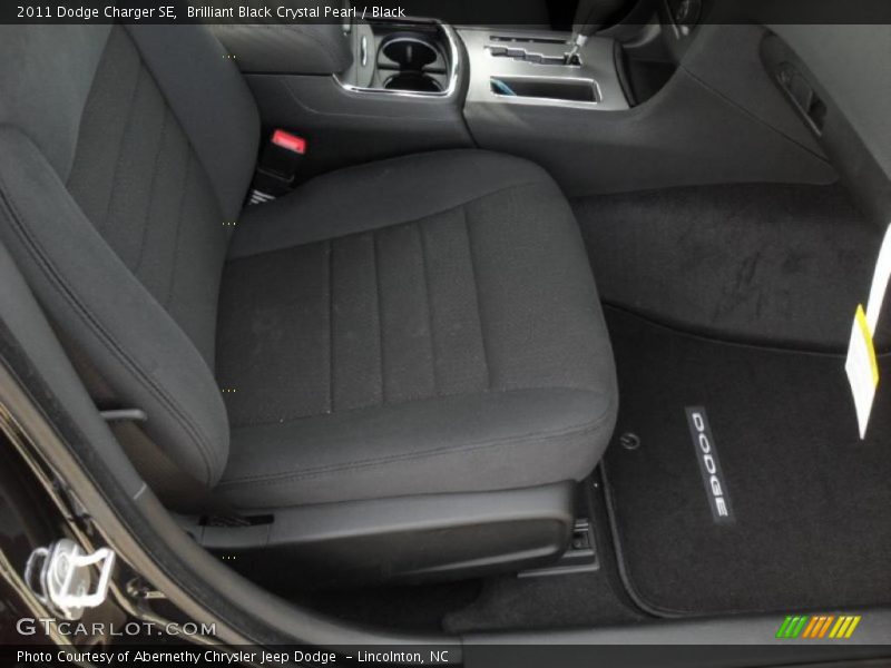 Brilliant Black Crystal Pearl / Black 2011 Dodge Charger SE