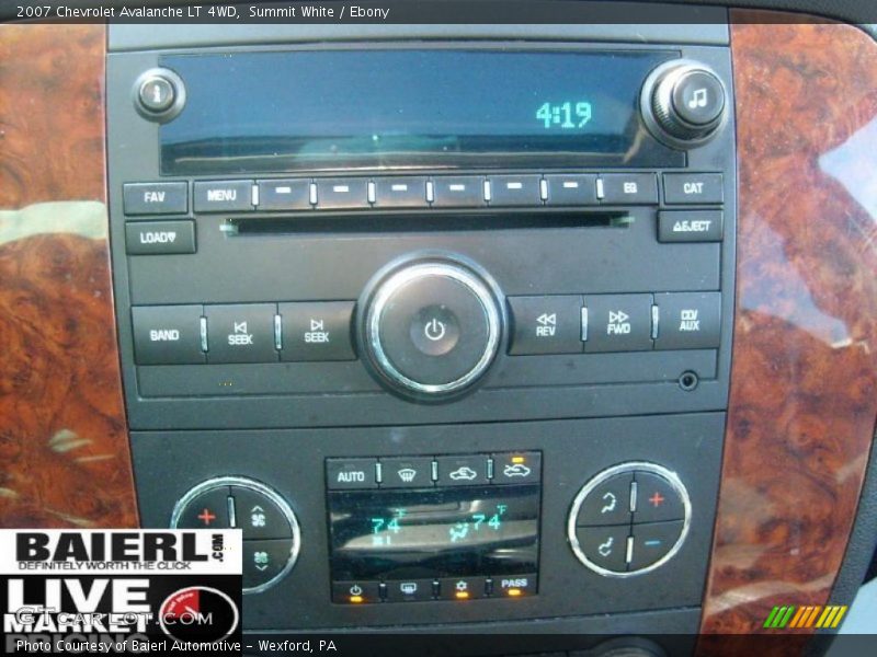 Summit White / Ebony 2007 Chevrolet Avalanche LT 4WD