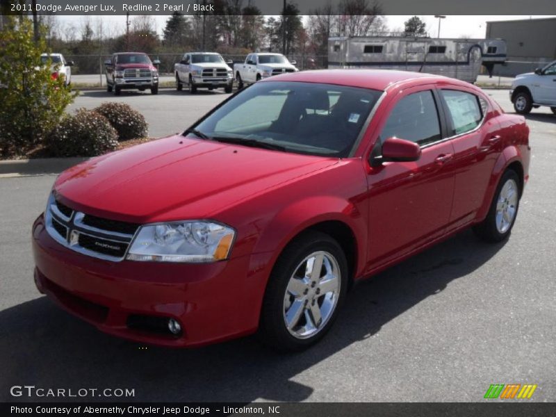 Front 3/4 View of 2011 Avenger Lux