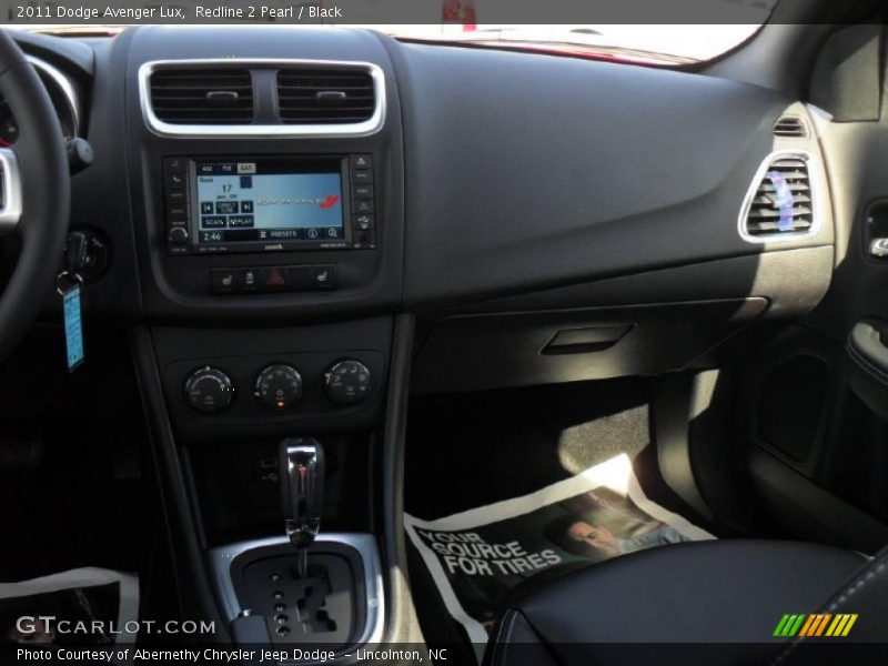 Redline 2 Pearl / Black 2011 Dodge Avenger Lux