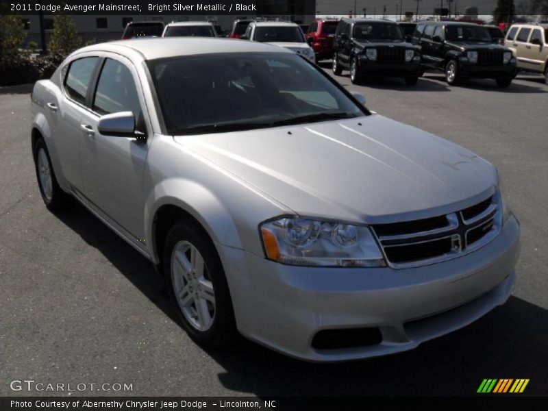 Bright Silver Metallic / Black 2011 Dodge Avenger Mainstreet