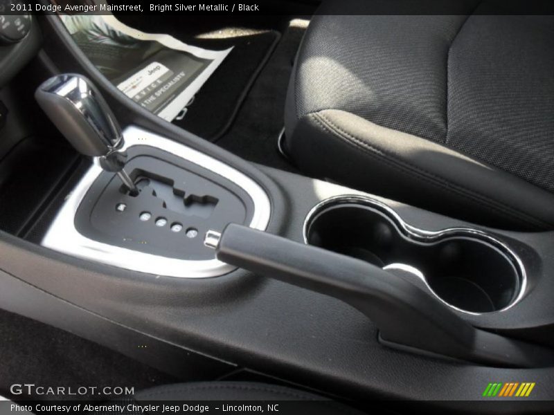 Bright Silver Metallic / Black 2011 Dodge Avenger Mainstreet