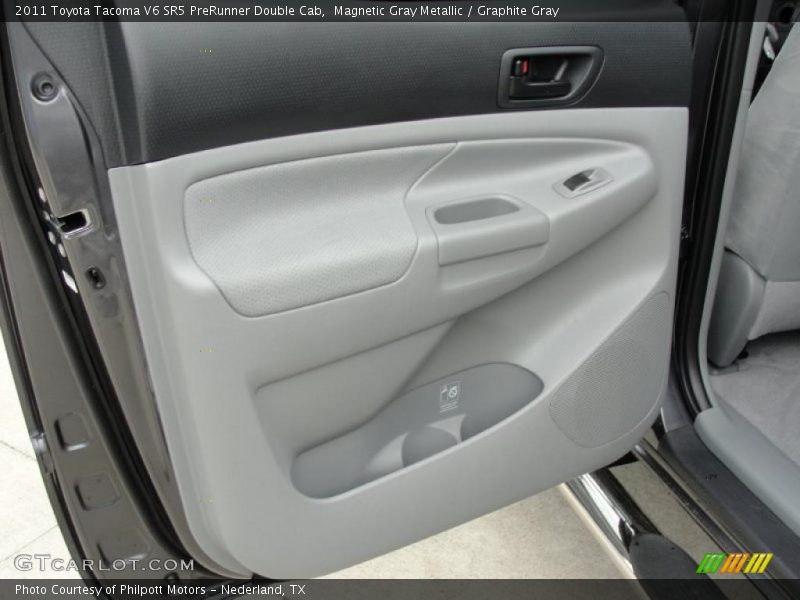 Magnetic Gray Metallic / Graphite Gray 2011 Toyota Tacoma V6 SR5 PreRunner Double Cab