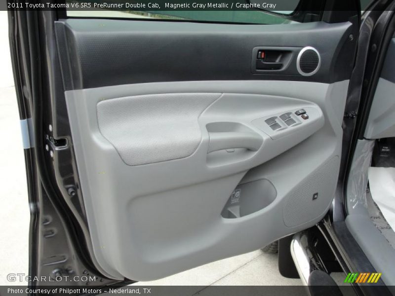 Magnetic Gray Metallic / Graphite Gray 2011 Toyota Tacoma V6 SR5 PreRunner Double Cab