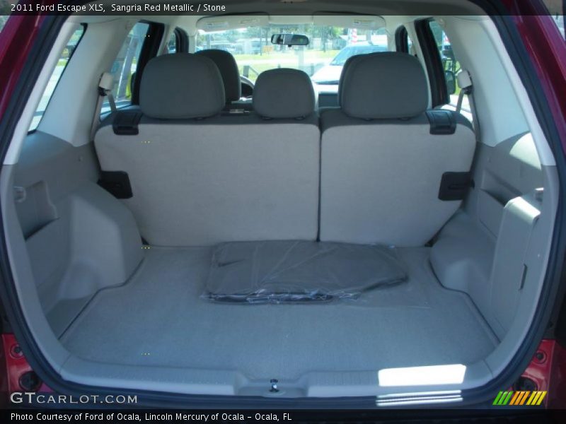  2011 Escape XLS Trunk
