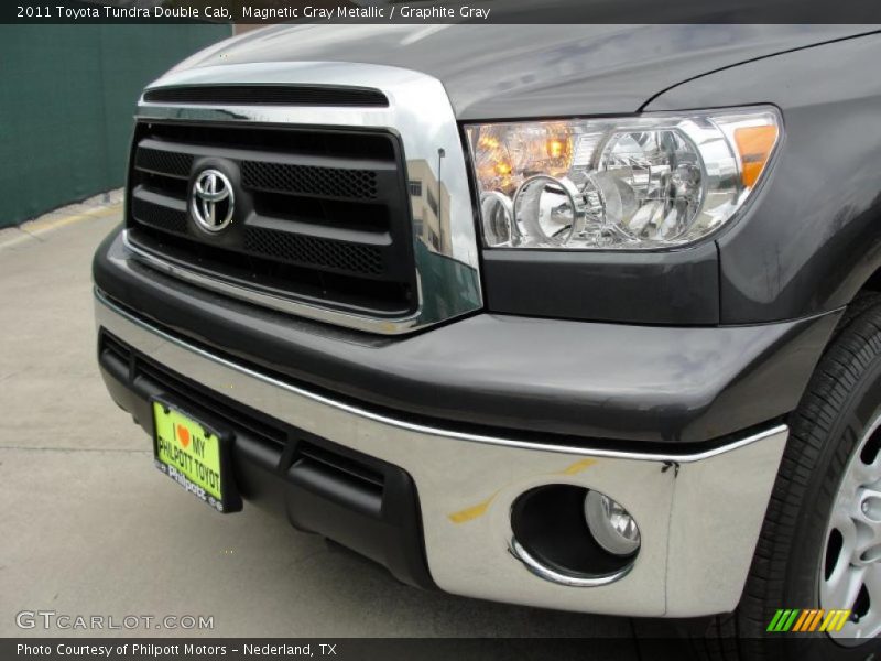 Magnetic Gray Metallic / Graphite Gray 2011 Toyota Tundra Double Cab