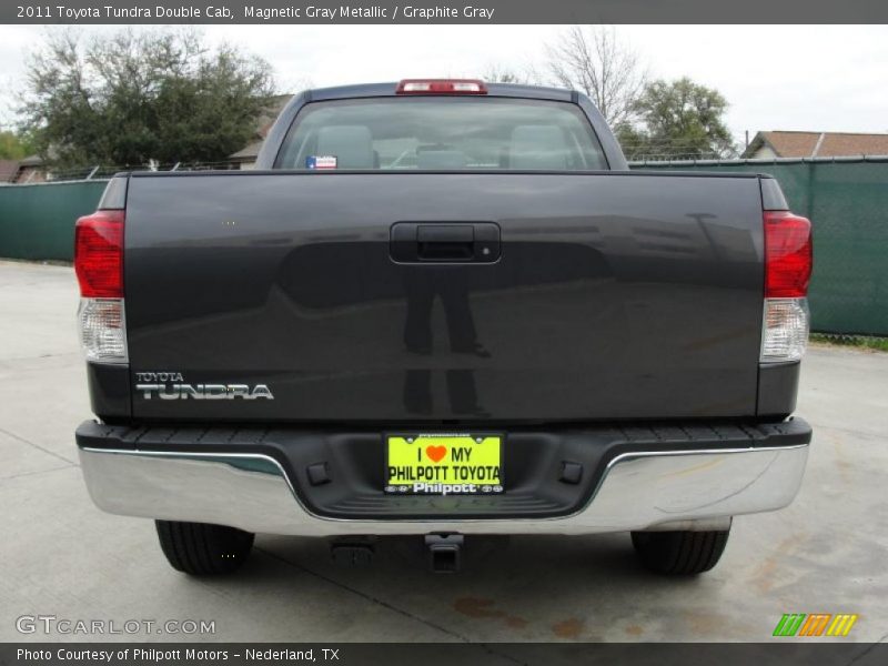 Magnetic Gray Metallic / Graphite Gray 2011 Toyota Tundra Double Cab