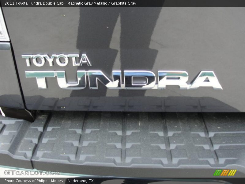Magnetic Gray Metallic / Graphite Gray 2011 Toyota Tundra Double Cab