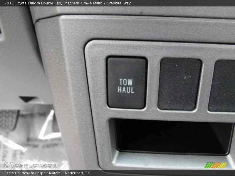 Magnetic Gray Metallic / Graphite Gray 2011 Toyota Tundra Double Cab