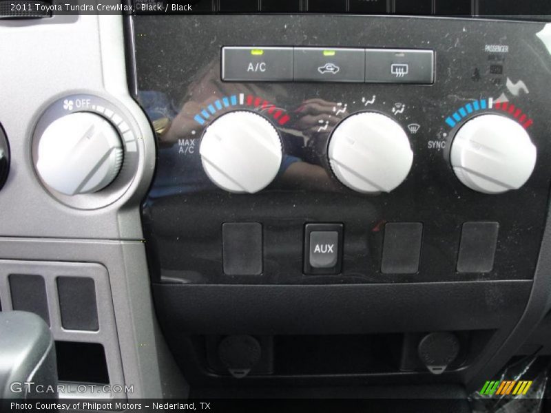 Controls of 2011 Tundra CrewMax
