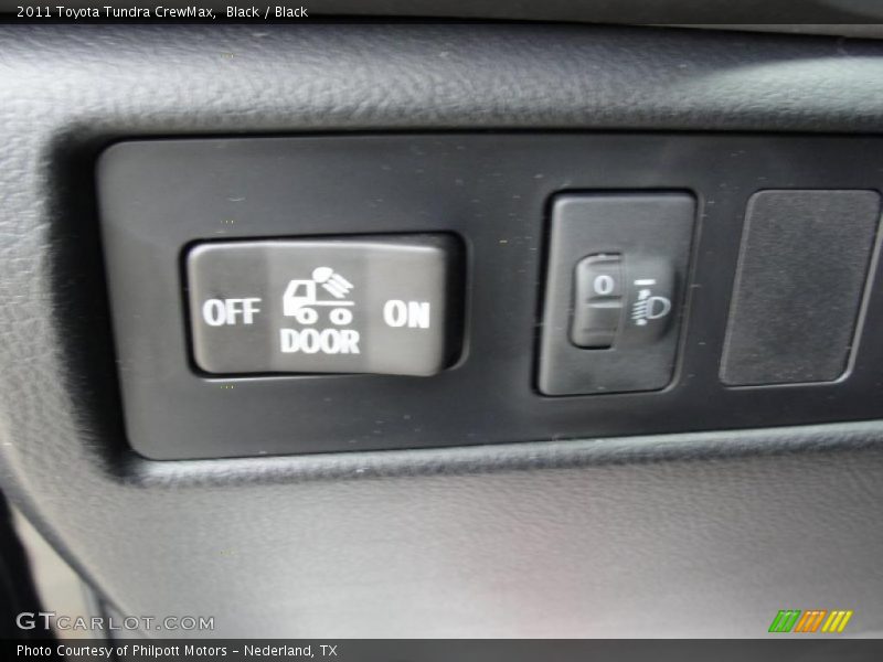 Controls of 2011 Tundra CrewMax