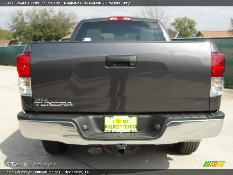 Magnetic Gray Metallic / Graphite Gray 2011 Toyota Tundra Double Cab