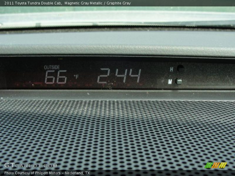 Magnetic Gray Metallic / Graphite Gray 2011 Toyota Tundra Double Cab