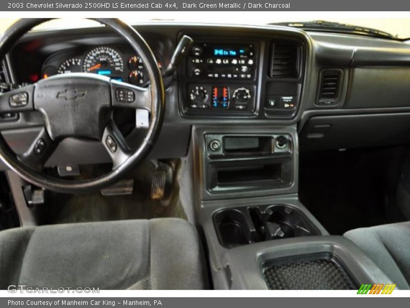 Dashboard of 2003 Silverado 2500HD LS Extended Cab 4x4