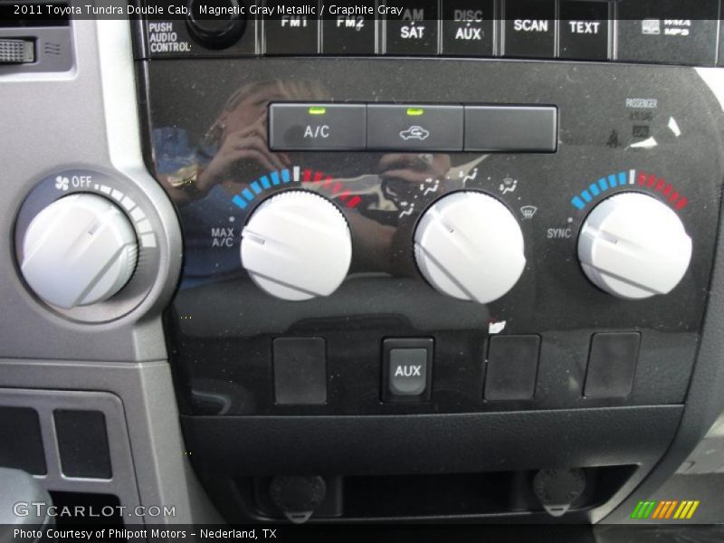 Magnetic Gray Metallic / Graphite Gray 2011 Toyota Tundra Double Cab