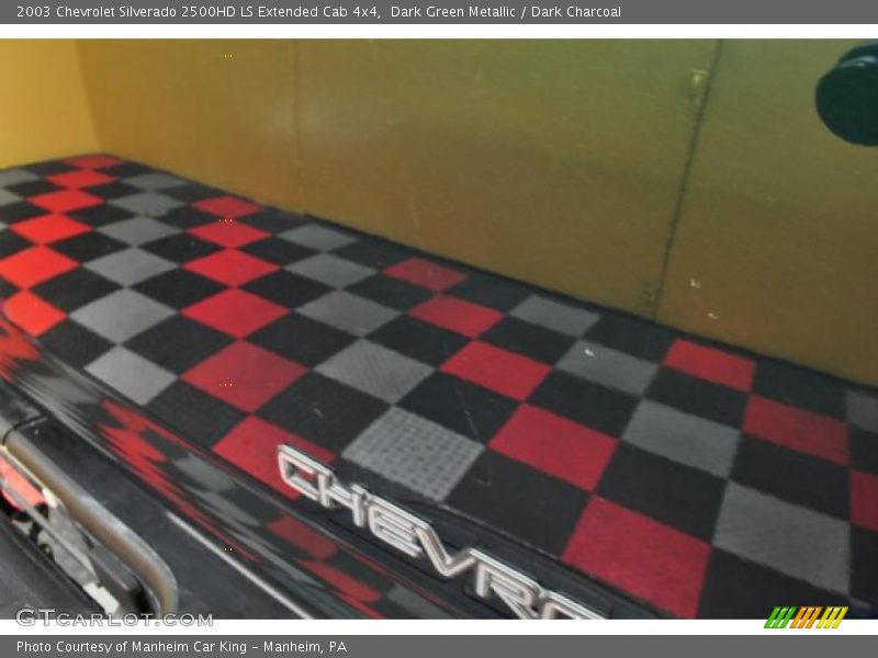 Dark Green Metallic / Dark Charcoal 2003 Chevrolet Silverado 2500HD LS Extended Cab 4x4