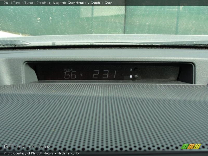 Magnetic Gray Metallic / Graphite Gray 2011 Toyota Tundra CrewMax