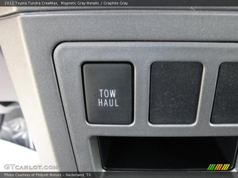 Magnetic Gray Metallic / Graphite Gray 2011 Toyota Tundra CrewMax