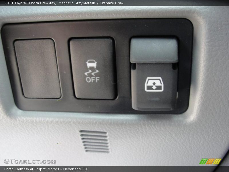 Magnetic Gray Metallic / Graphite Gray 2011 Toyota Tundra CrewMax