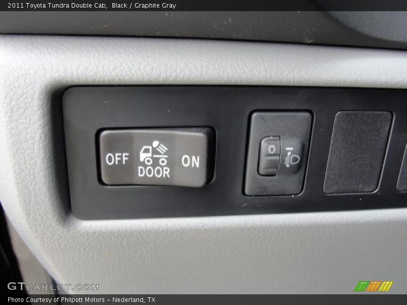 Black / Graphite Gray 2011 Toyota Tundra Double Cab