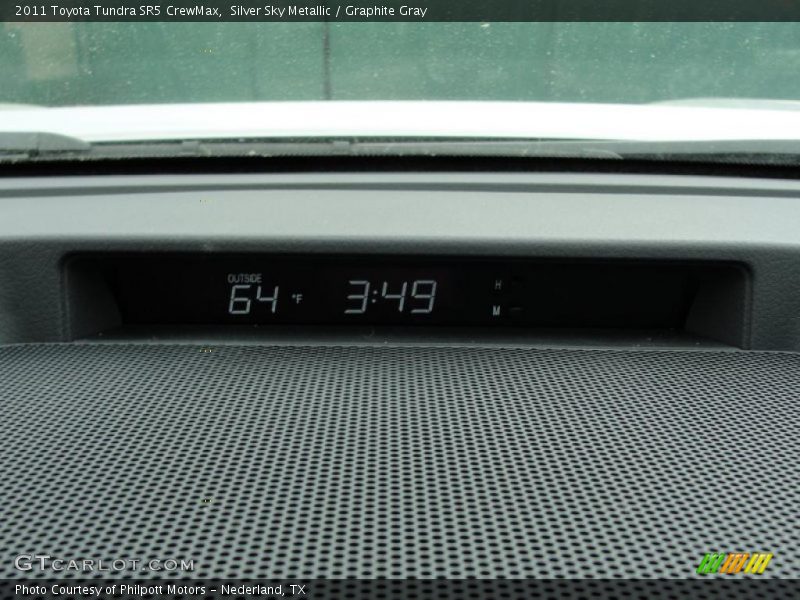 Silver Sky Metallic / Graphite Gray 2011 Toyota Tundra SR5 CrewMax