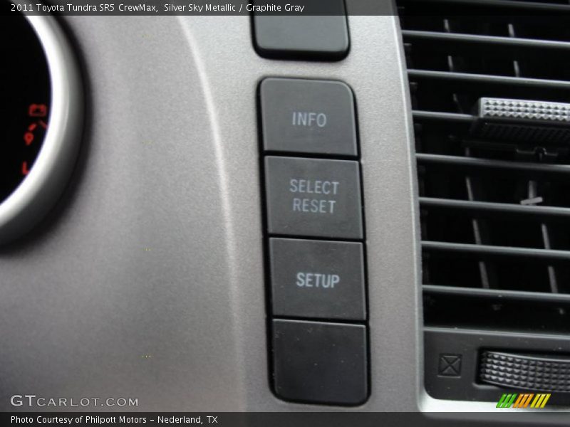 Silver Sky Metallic / Graphite Gray 2011 Toyota Tundra SR5 CrewMax