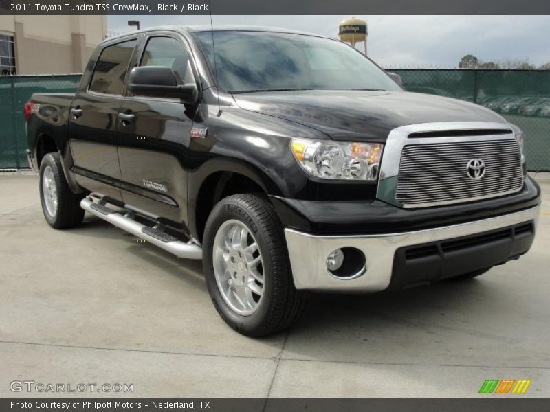 Front 3/4 View of 2011 Tundra TSS CrewMax