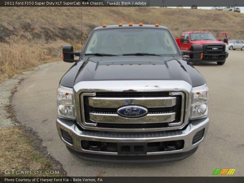  2011 F350 Super Duty XLT SuperCab 4x4 Chassis Tuxedo Black