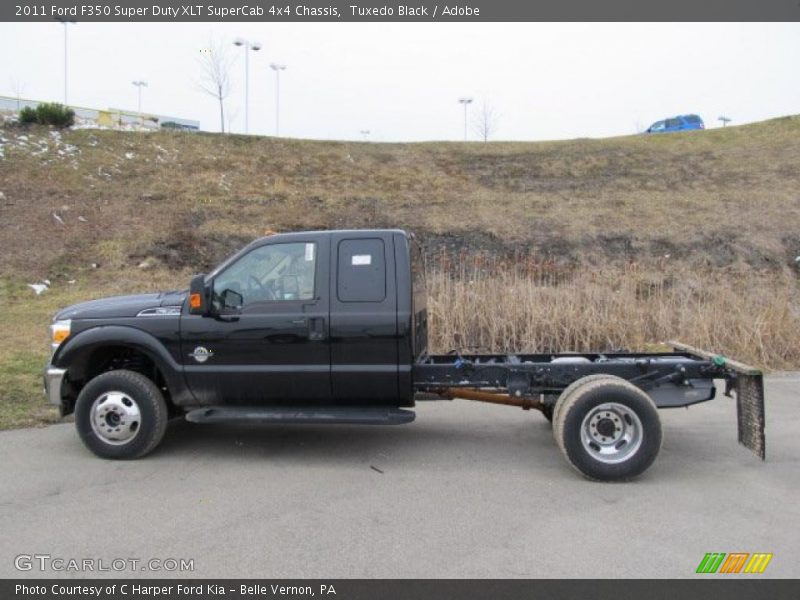  2011 F350 Super Duty XLT SuperCab 4x4 Chassis Tuxedo Black