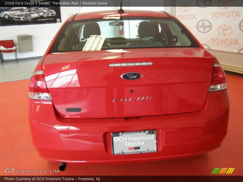 Vermillion Red / Medium Stone 2008 Ford Focus S Sedan