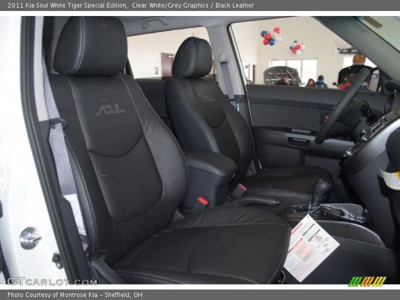 Clear White/Grey Graphics / Black Leather 2011 Kia Soul White Tiger Special Edition