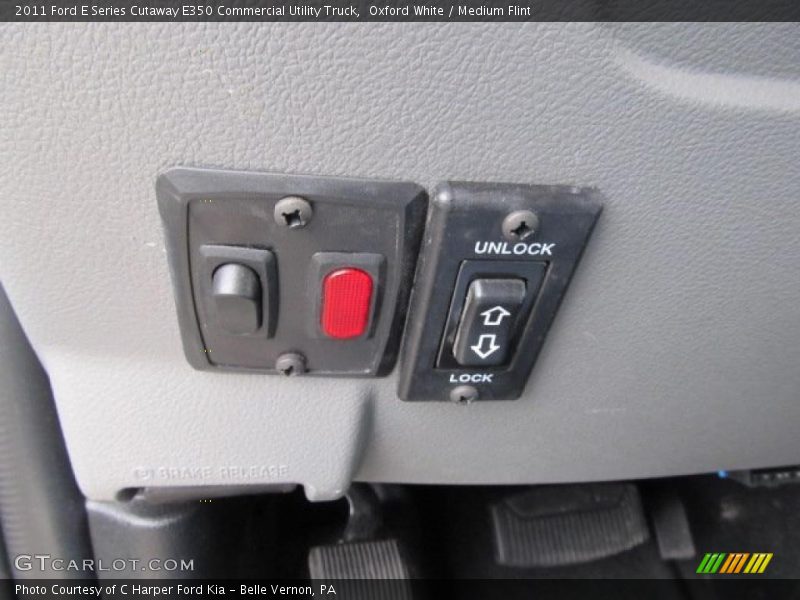 Oxford White / Medium Flint 2011 Ford E Series Cutaway E350 Commercial Utility Truck